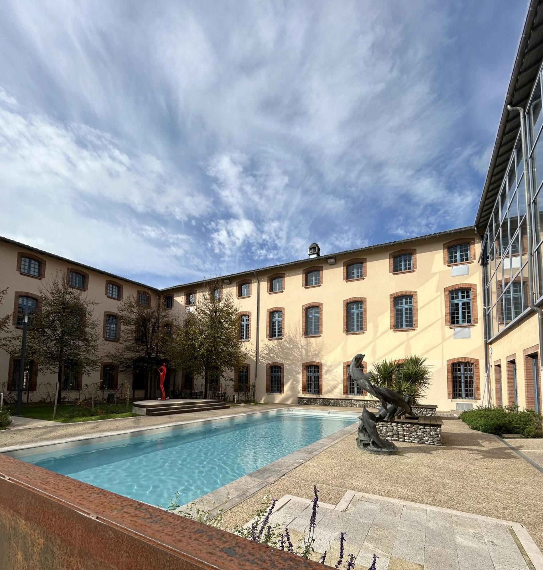 Dali Hotel 4*