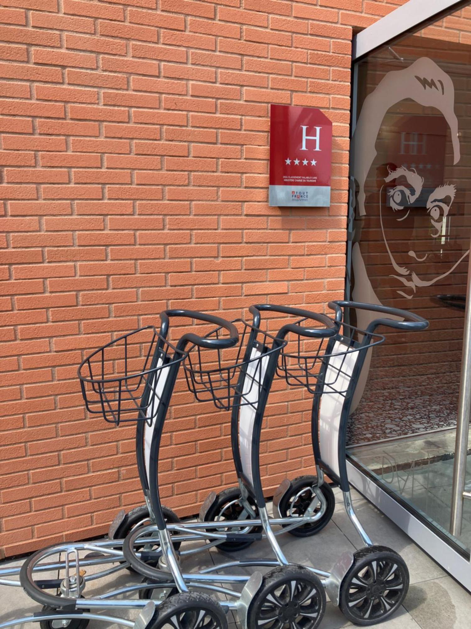Hotel Dali 4*